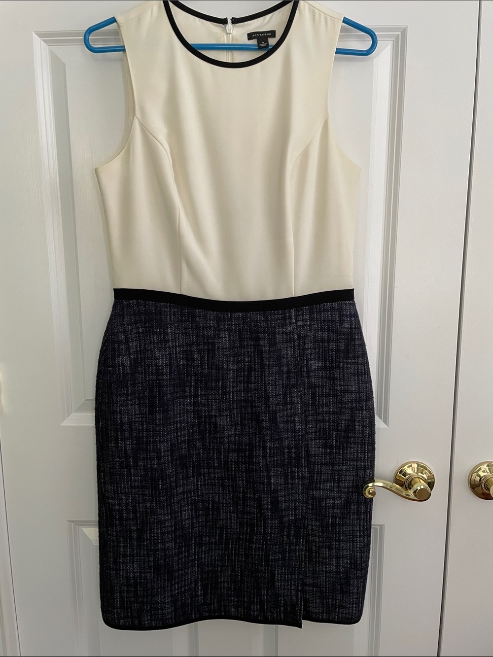 Ann Taylor Two-Tone Cream and Navy Sleeveless Midi Dress with black trim size 4